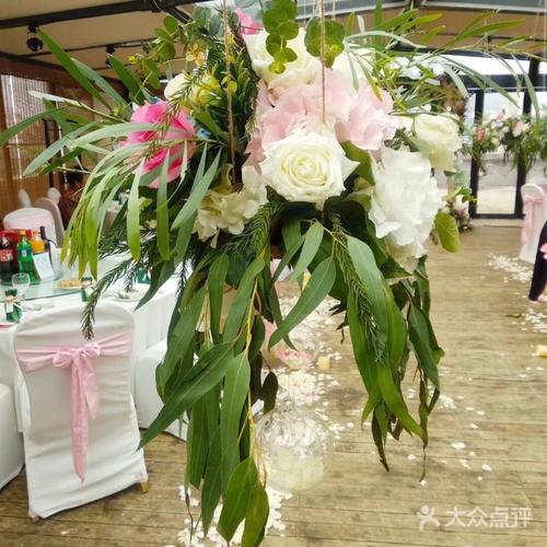 尼克婚礼工厂 一站式婚庆服务，让爱绽放独特光彩
